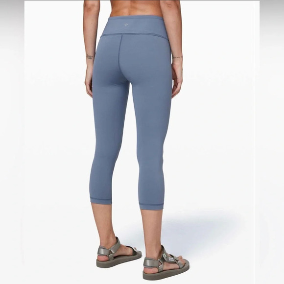 Lululemon Wunder Under Crop *Mid-Rise Full-On Luxtreme 21"
Oasis Blue - Picture 3 of 7